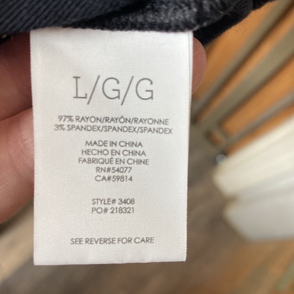 NWT Cabi Black Mock Neck Top w/ Thumb Holes Size L - Picture 7 of 8